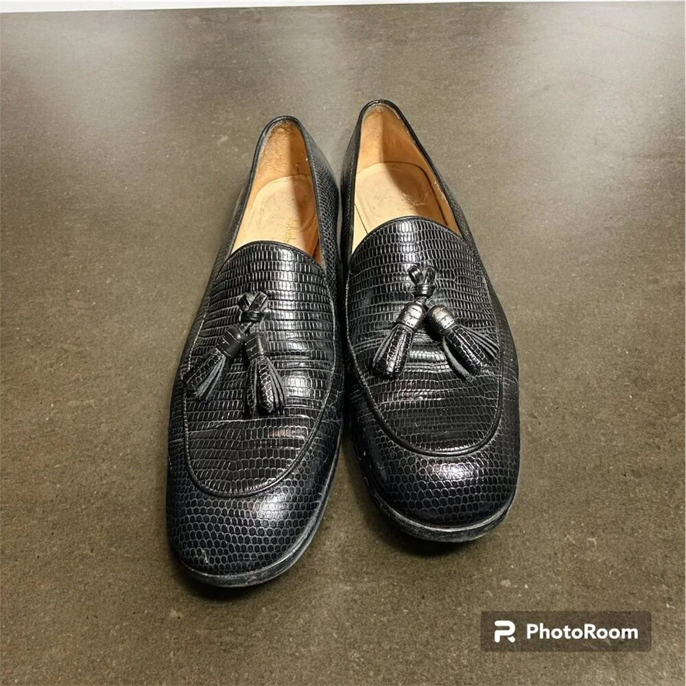 Ferragamo size 8.5  black loafers made in Italy